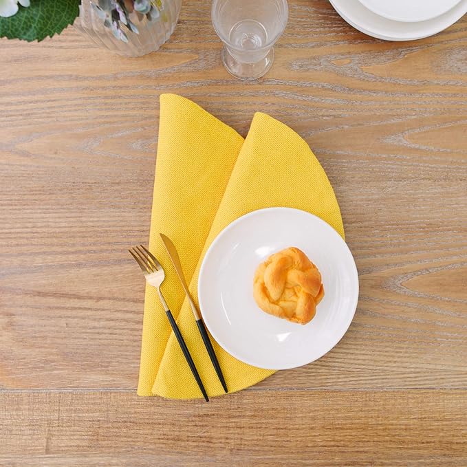 Set of 4 Handmade Round Placemat 15 Inch Soft Linen eco-Friendly Fabric Handcrafted Machine Washable Indoor & Outdoor Tablemat Yellow