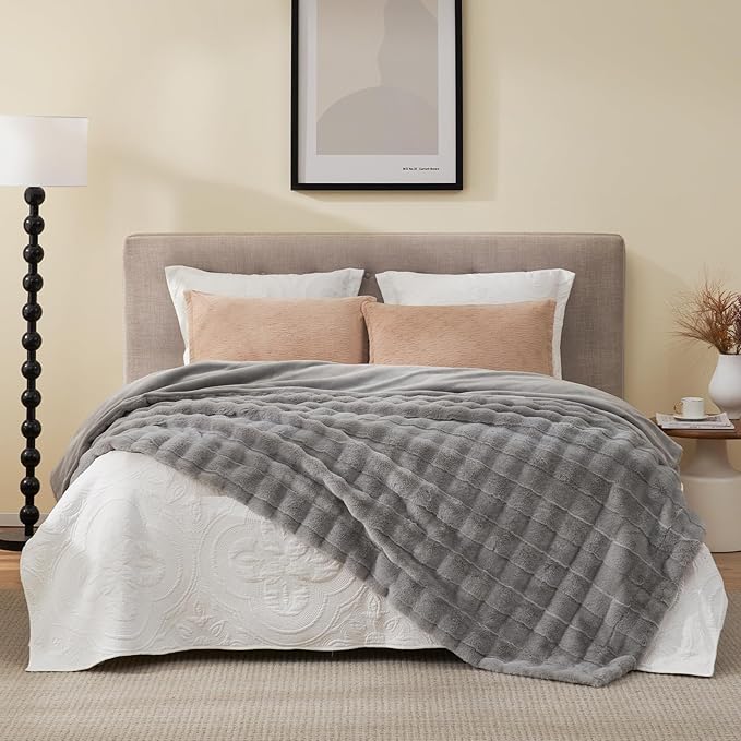 Cozy Bliss Fluffy Queen Size Throw Blankets for Bed,Lightweight Cozy Soft Grey Faux Fur Throw Blankets for Sofa Bedroom Living Room,90x90 Inches