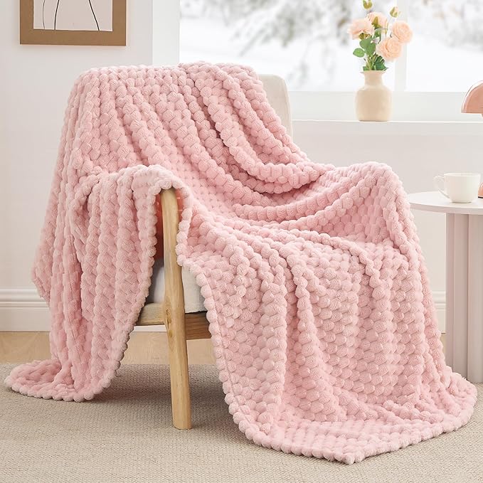 BEDELITE Fleece Decorative Blanket - 3D Jacquard Pink Throw Blankets for Women's Couch & Bed, Soft and Cozy Warm Plush Fluffy Blanket, Cute Birthday Gift for Women, 50x60 Inches