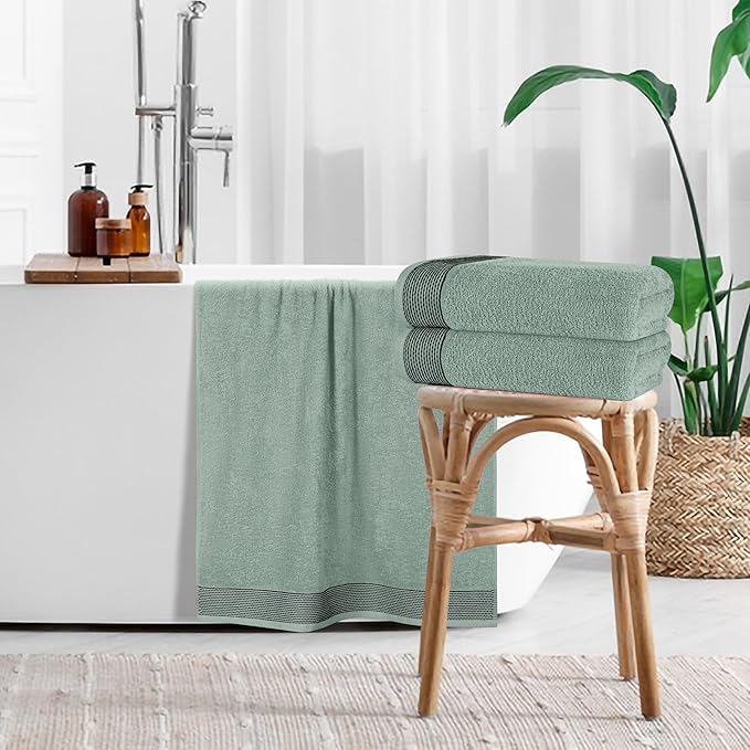 Belizzi Home Ultra Soft 4 Pack Oversized Bath Towel Set 27x54 inches, 100% Cotton Bath Towels, Highly Absorbant Compact Quickdry & Lightweight Towel, Ideal for Gym Travel Camp Pool - Jade