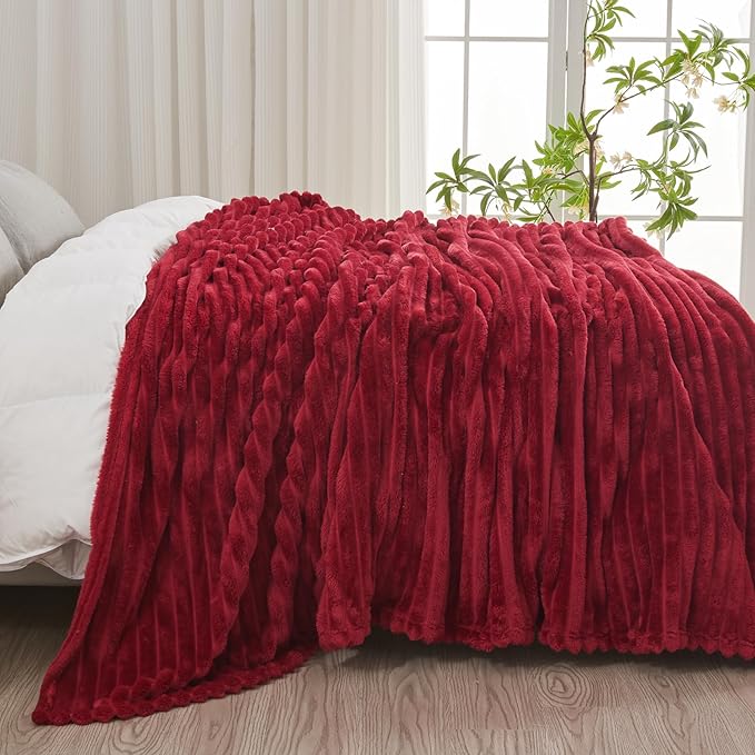 NEWCOSPLAY Super Soft King Blanket Red Premium Silky Flannel Fleece 3D Ribbed Jacquard Lightweight Bed Blanket All Season Use (Red Ribbed, King(90"x110"))