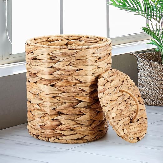 Ctosree 3 Gallons Small Wicker Trash Can with Lid Handle Woven Wicker Rattan Bathroom Waste Basket Boho Trash Basket with 100 Plastic Garbage Bags for Bedroom Office Laundry (Classic Style)