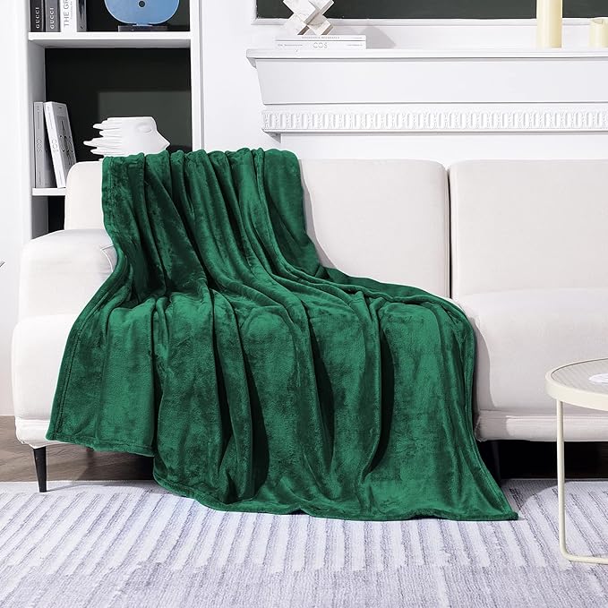 SOCHOW Flannel Fleece Blanket King Size, All Season Lightweight Super Soft Cozy Blanket for Bed or Couch, Green, 90x108 inches