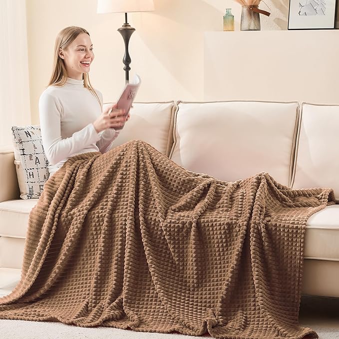EMME Fleece Blanket Queen Size Luxury Flannel for Couch Bed Sofa Chair, Soft, Plush, Warm and Cozy Blanket with Geometric Grid Design (Brown, 80'' x 90'')