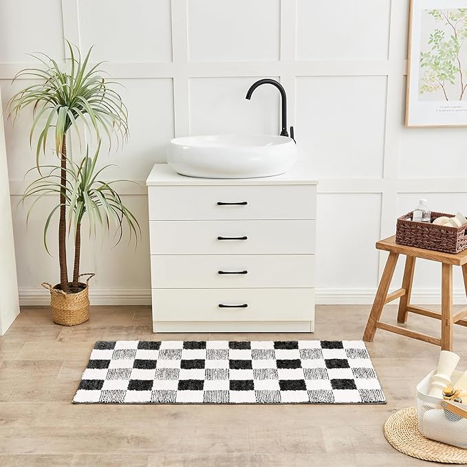 CozeCube Checkered Bath mats for Bathroom Non Slip, Fluffy Absorbent Microfiber Bath mat Washable, Aesthetic Bathroom Rugs, Cute Bath mat for Shower Sink, Jet Black, 32" x 20"
