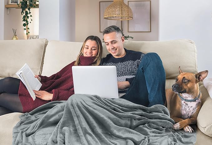 Utopia Bedding Fleece Blanket Twin Size Ash Grey 300GSM Luxury Anti-Static Fuzzy Soft Microfiber Bed Blanket (60x80 Inch)