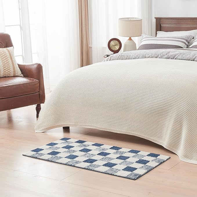 CozeCube Checkered Bath mats for Non Slip, Fluffy Absorbent Microfiber Bath mat Washable, Aesthetic Bathroom Rugs, Cute Bath mat for Shower Sink, Dark Blue, 24" x 16"