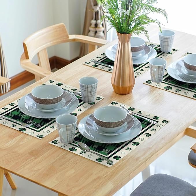 Giwawa Lucky Clover Placemats Set of 4 for Kitchen Dining, St Patricks Day Shamrocks Buffalo Plaids Washable Linen Place Table Mat 12x18 Inches for Tabletop Holiday Party Picnic Decor