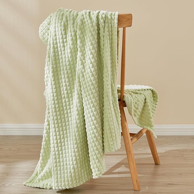 EMME Fleece Throw Blanket Luxury Flannel for Couch Bed Sofa Chair, Soft, Plush, Warm and Cozy Blanket with Geometric Grid Design (Sage Green, 60'' x 80'')