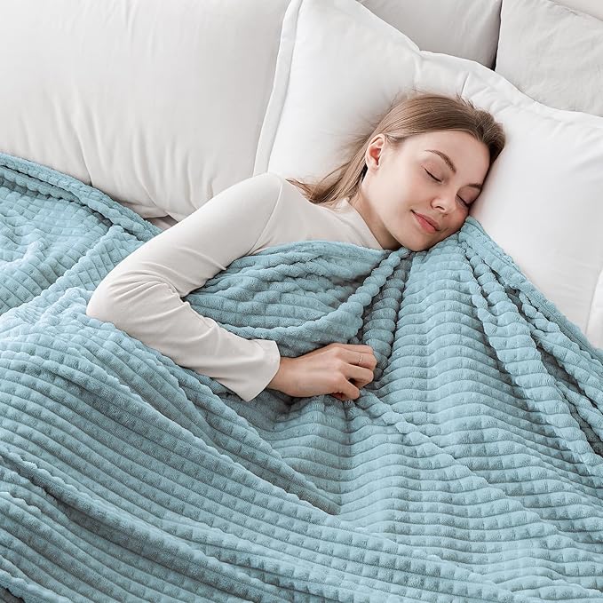 EMME Fleece Throw Blanket Luxury Flannel for Couch Bed Sofa Chairl, Soft, Plush, Warm and Cozy Blanket with Geometric Grid Design (Teal, 50'' x 60'')