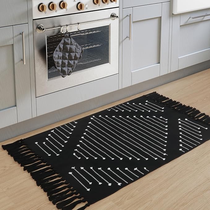 LIVEBOX Boho Black Bathroom Rug 2 x 3 Washable Throw Rugs, Small Cotton Woven Bath Mat, Moroccan Area Carpet with Tassel for Entryway Kitchen Sink Front Door