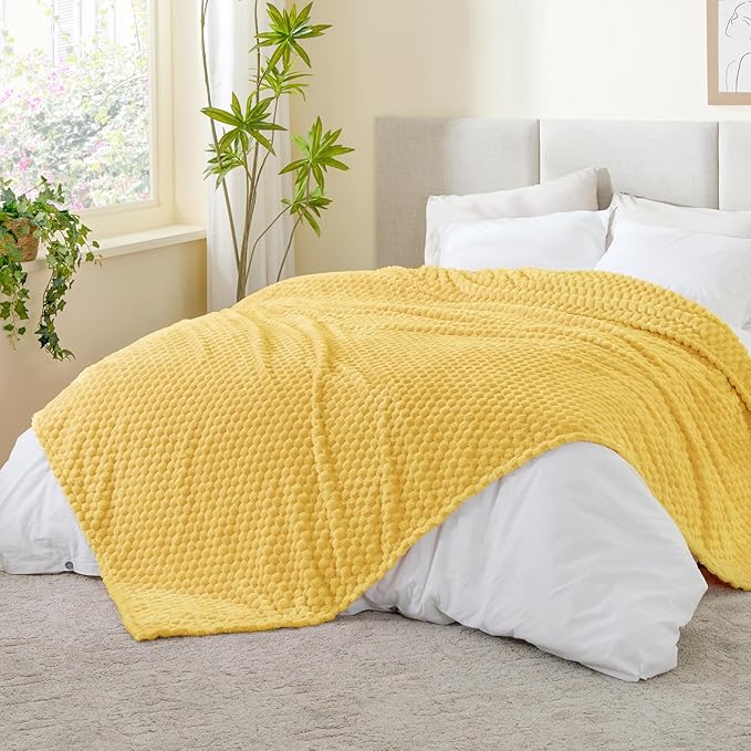 BEDELITE Fleece Throw Blanket for Couch & Bed - 3D Jacquard Decorative Yellow Blanket, Super Soft and Cozy Warm Fuzzy Blanket All Seasons Suitable, 108x90Inches