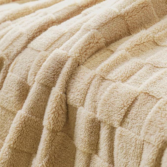 Exclusivo Mezcla Queen Size Flannel Fleece Blanket, Super Soft and Warm Lightweight Checkered Pattern Blankets for All Seasons, 90x90 Inches, Beige