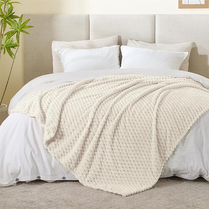 BEDELITE Fleece Blanket - 3D Jacquard Decorative Cream Throw Blankets for Couch & Bed, Soft and Cozy Warm Plush Fluffy Blanket All Seasons Suitable, 50x60Inches