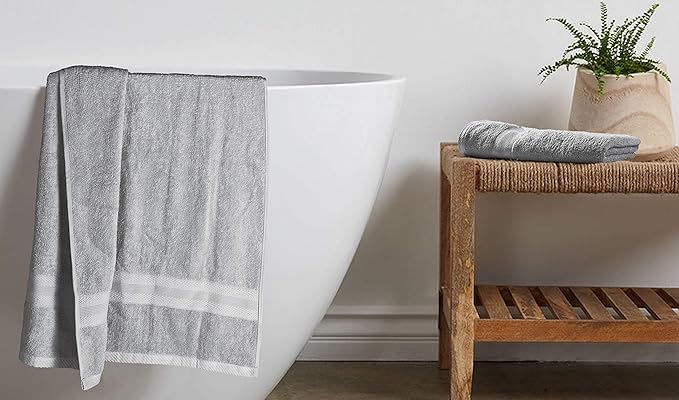 BOUTIQUO Premium Cotton 4 Pack Bath Towel Set - 100% Pure Cotton - 4 Bath Towels 27x54 - Ideal for Everyday use - Ultra Soft & Highly Absorbent - Light Grey