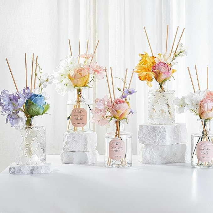 Chloefu Lan Reéd Diffuser Set 6.7oz (200ml) with 9 Sticks,Scent Diffusers for Home, Flowers Reéd Diffuser Sticks, Scentsy Home Fragrance, Scented Oils, Home & Bathroom Décor