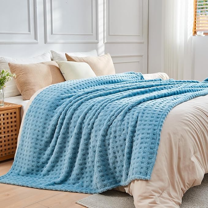 NEWCOSPLAY Super Soft Queen Blanket Blue Premium Silky Flannel Fleece 3D Waffle Checkered Lightweight Bed Blanket All Season Use (Blue, Queen(90"x90"))
