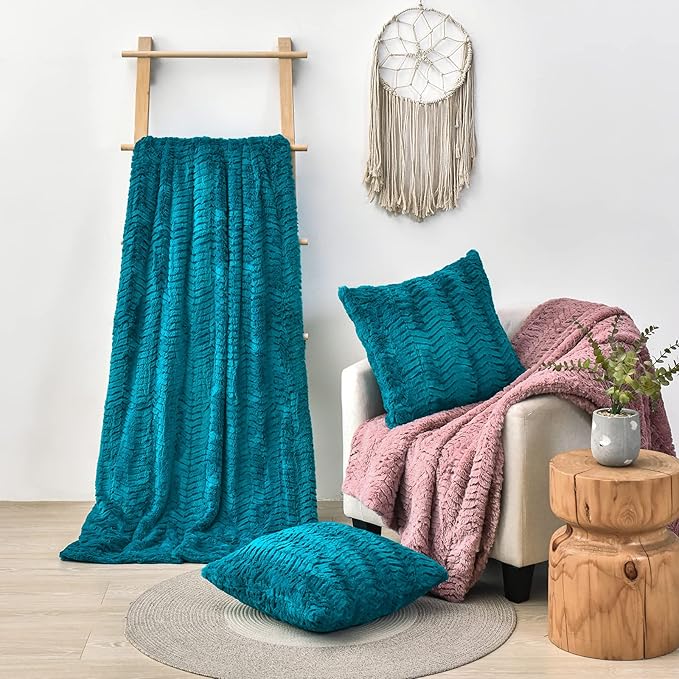 YUSOKI Luxury Double Sided Faux Fur Throw Blanket(Without Pillows),Turquoise Soft Fuzzy Fluffy Cozy Blanket Aqua Plush Blanket for Couch Bed Sofa Women Teen Girls Gift(Teal,50" x 63")