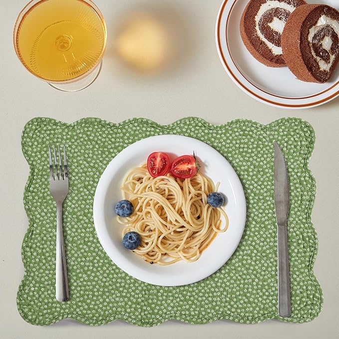 HOMBYS Quilted Placemats Set of 6 Washable-13x18 inches Rectangular Placemats for Kitchen Table-100% Cotton Fabric Rectangular Table Mats, (Green & Withe)