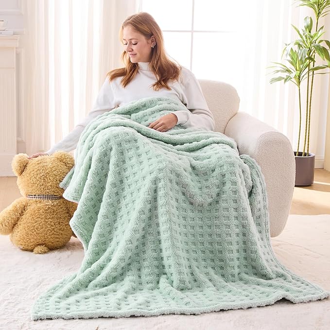 NEWCOSPLAY Super Soft Throw Blanket Green Premium Silky Flannel Fleece 3D Waffle Checkered Lightweight Bed Blanket All Season Use (New Sage Green, Throw(50"x70"))