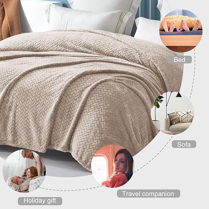 Exclusivo Mezcla Camel Fleece Throw Blanket for Couch and Bed, 50x70 Inches Soft Cozy Jacquard Flannel Blankets, Lightweight Fuzzy Plush Warm Throws for All Seasons