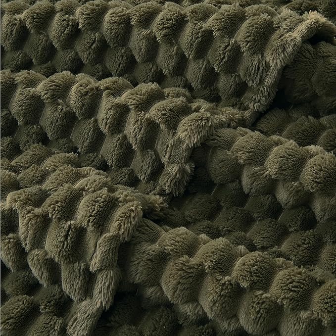 EXQ Home Fleece Throw Blanket for Couch or Bed - 3D Imitation Turtle Shell Jacquard Decorative Blankets - Cozy Soft Fuzzy Flannel Blanket Suitable for All Seasons(50"×60",Dark Green)