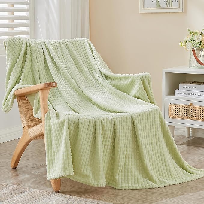 EMME Fleece Throw Blanket Luxury Flannel for Couch Bed Sofa Chair, Soft, Plush, Warm and Cozy Blanket with Geometric Grid Design (Sage Green, 60'' x 80'')