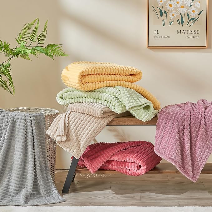 EMME Fleece Throw Blanket Luxury Flannel for Couch Bed Sofa Chair, Soft, Plush, Warm and Cozy Blanket with Geometric Grid Design (Coral Red, 60'' x 80'')