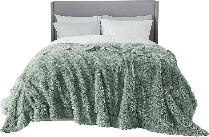 Bedsure Fluffy Sage Green King Size Blanket for Bed, Thick Soft Sherpa Faux Fur Fleece Bedding Fuzzy Plush Winter Warm Heavy Oversize Big Large King Blanket, Cozy Green Gifts for Men Women, 108x90