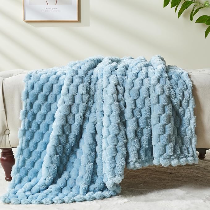 NEWCOSPLAY Super Soft King Blanket Blue Premium Silky Flannel Fleece 3D Clouds Stylish Jacquard Lightweight Bed Blanket All Season Use 350GSM (Blue, King(90"x110"))
