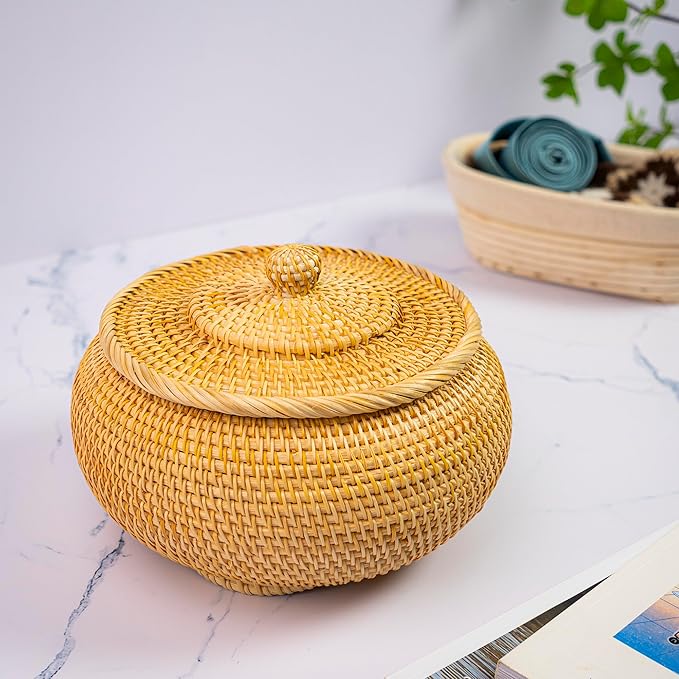 Hand-Woven Round Rattan Storage Basket with Lid – 8.6x5.1 Inch Durable Wicker Box for Picnic, Decoration, and Multi-Purpose Storage – Eco-Friendly Craftsmanship