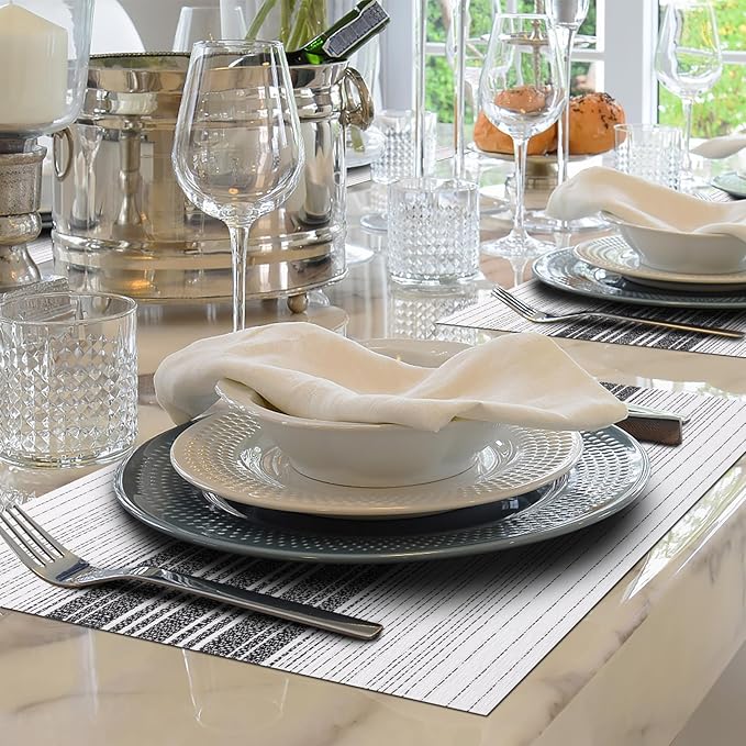 Winknowl Placemats, Set of 4 Heat Resistant Stain Resistant Woven Vinyl Insulation Place mats, Durable Washable Elegant Table Mats for Dining (White)