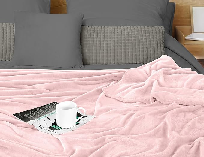 Utopia Bedding Pink Fleece Blanket King Size Lightweight Fuzzy Soft Anti-Static Microfiber Bed Blanket (90x102 Inch)