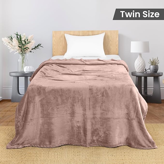 Utopia Bedding Rose Pink Fleece Blanket Twin Size Lightweight Fuzzy Soft Anti-Static Microfiber Bed Blanket (90x66 Inch)