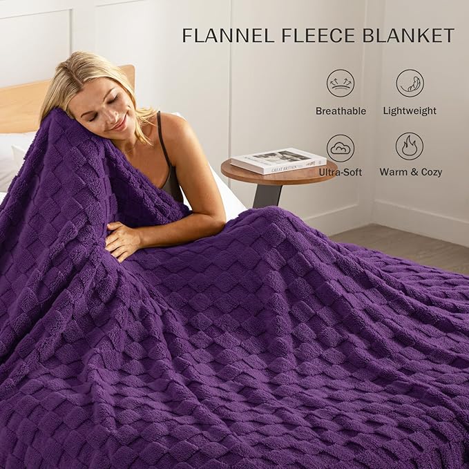 Exclusivo Mezcla Queen Size Flannel Fleece Blanket, Super Soft and Warm Lightweight Checkered Pattern Blankets for All Seasons, 90x90 Inches, Purple