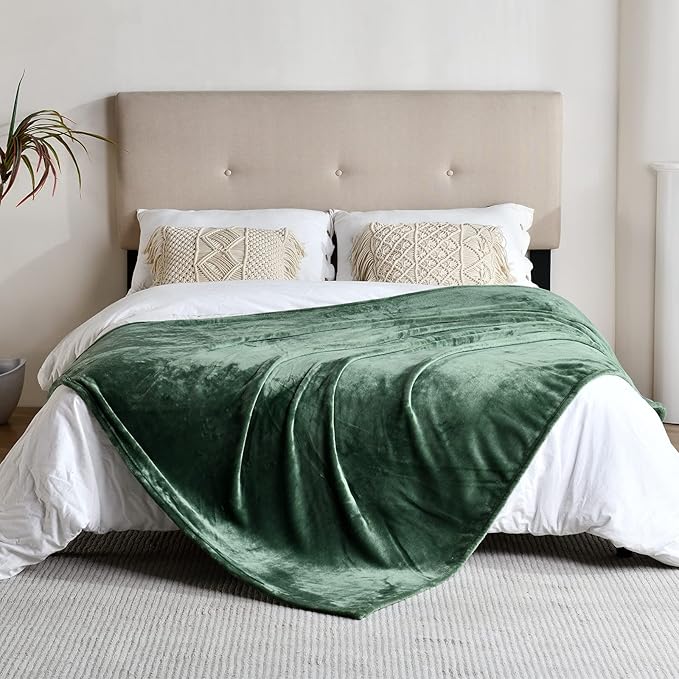 SOCHOW Flannel Fleece Blanket Throw Size, All Season Super Soft Cozy Blanket for Bed or Couch, Olive Green, 50x60 inches