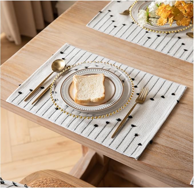 Placemats Set of 6 for Dining Table Décor, Woven Cloth Place Mats for Farmhouse Kitchen Tabletop, Handcrafted Machine Washable Cotton Table mats 13 x 19 Inch, Black and Beige