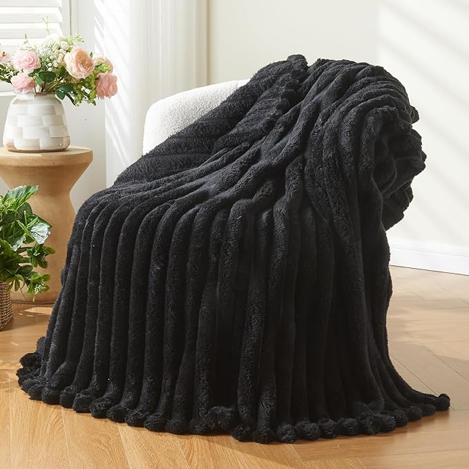 NEWCOSPLAY Super Soft Twin Blanket Black Premium Silky Flannel Fleece 3D Ribbed Jacquard Lightweight Bed Blanket All Season Use (Black Ribbed, Twin(60"x80"))