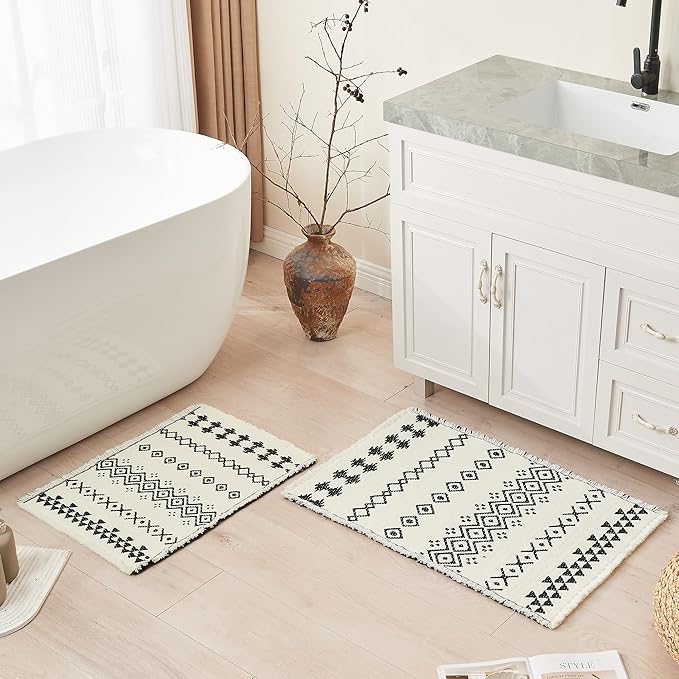 Douceur Boho Bath mat for Bathroom Floor Non Slip, Acrylic Blend Cute Bath Rugs with Tassels, Black and Cream White Tribal Ethnic Pattern Farmhouse Bathroom Rugs, 24" x 36"