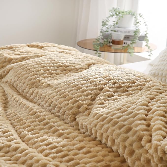 Puncuntex Beige Throw Blanket 108"×90" inches Fuzzy 3D Jacquard Decorative Flannel Fleece Super Soft Plush Cozy Blanket for Couch Sofa Chair Lightweight