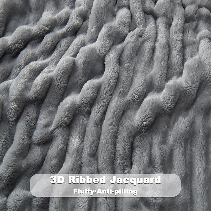 NEWCOSPLAY Super Soft King Blanket Light Grey Premium Silky Flannel Fleece 3D Ribbed Jacquard Lightweight Bed Blanket All Season Use (Light Grey Ribbed, King(90"x110"))