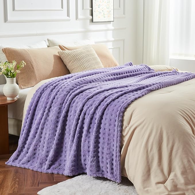 NEWCOSPLAY Super Soft King Blanket Lavender Premium Silky Flannel Fleece 3D Waffle Checkered Lightweight Bed Blanket All Season Use (Lavender, King(90"x110"))