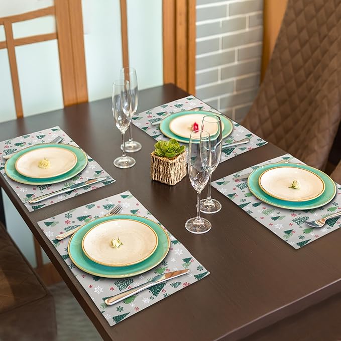 Urban Villa Christmas Placemats Green Tree 100% Cotton Fused Tablemats for Dining 14''x20'' Over Sized Set of 6 Placemats for Christmas Celebrations Wedding Parties Every Day Use Heavier Quality