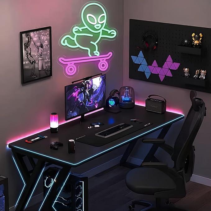 Alien Skateboard Neon Cool LED Light Up Sign For Room Wall decor Neon Alien Sign for Teen Boys Room Decor Dimmable LED Sign for Wall Art Gifts 12.6 * 14.2IN