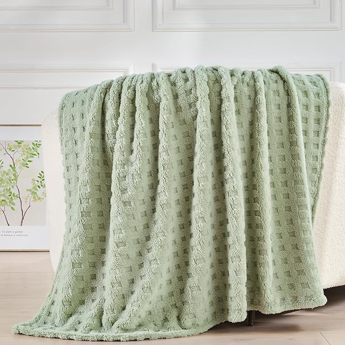 NEWCOSPLAY Super Soft Queen Blanket Green Premium Silky Flannel Fleece 3D Waffle Checkered Lightweight Bed Blanket All Season Use (Sage Green, Queen(90"x90"))