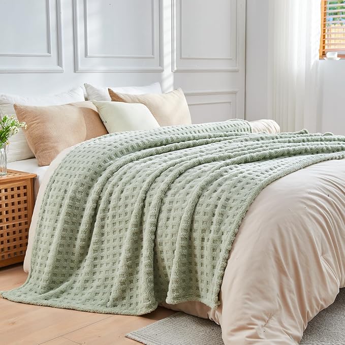 NEWCOSPLAY Super Soft Queen Blanket Green Premium Silky Flannel Fleece 3D Waffle Checkered Lightweight Bed Blanket All Season Use (Sage Green, Queen(90"x90"))