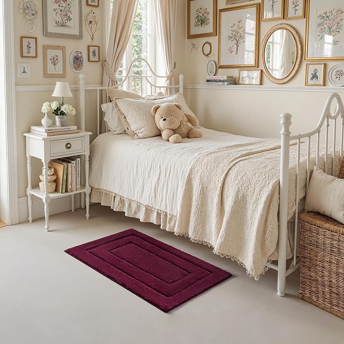 GRANNY SAYS Bathroom Rugs Non Slip, 16" x 24", Bath Rugs for Bathroom Washable, Bath Mats for Floor, Microfiber Bath Mat for Tub, Absorbent Bath Rugs for Shower Room, Strawberry Red