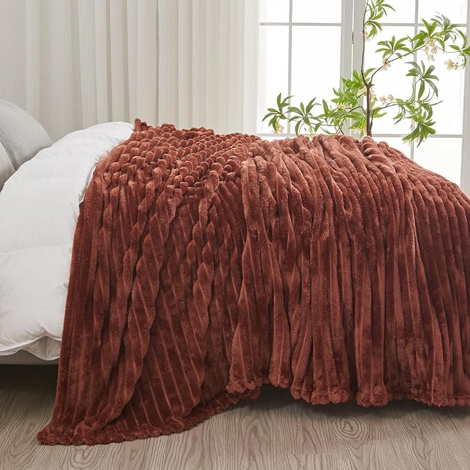 NEWCOSPLAY Super Soft Queen Blanket Coffee Premium Silky Flannel Fleece 3D Ribbed Jacquard Lightweight Bed Blanket All Season Use (Coffee Ribbed, Queen(90"x90"))