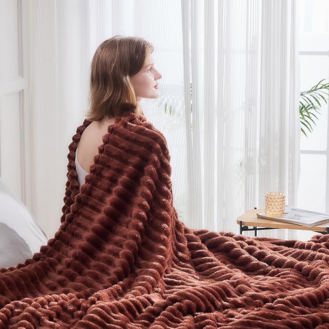NEWCOSPLAY Super Soft Queen Blanket Coffee Premium Silky Flannel Fleece 3D Ribbed Jacquard Lightweight Bed Blanket All Season Use (Coffee Ribbed, Queen(90"x90"))