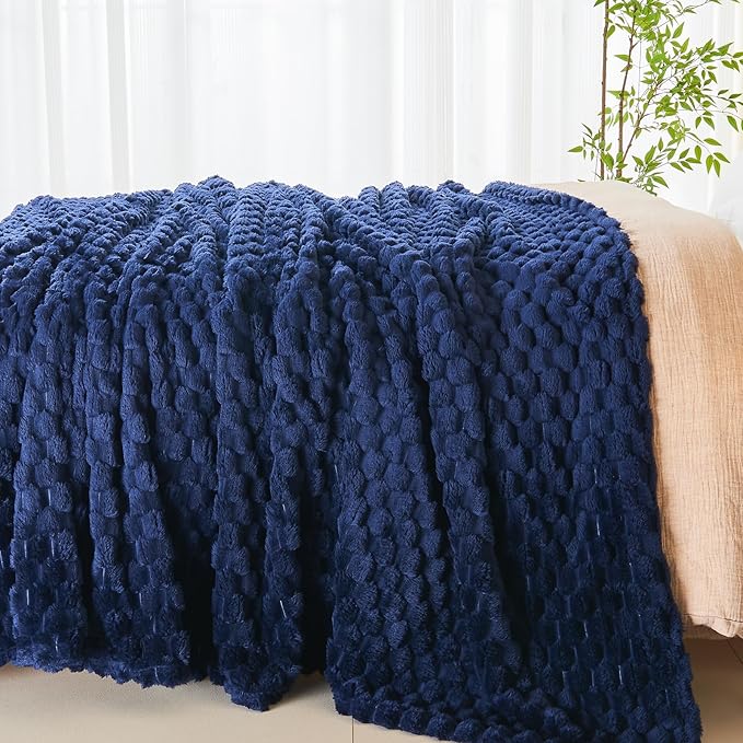 NEWCOSPLAY Super Soft Queen Blanket Dark Navy Premium Silky Flannel Fleece 3D Clouds Stylish Jacquard Lightweight Bed Blanket All Season Use 350GSM (Dark Navy, Queen(90"x90"))